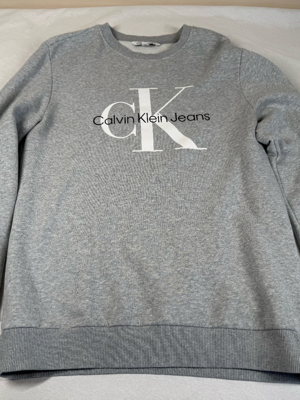 Calvin Klein Men's Relaxed Fleece Crewneck Sweatshirt Size Medium - Heather Grey